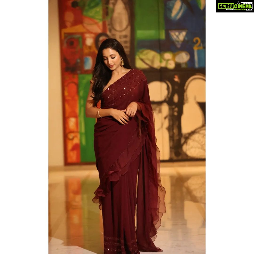 Srinidhi Ramesh Shetty Instagram - Times change! But what's authentic will always remain authentic💫♥️ . . . . . . . . . . . . . Styled by @niru05_raghupathy Saree @shyamalbhumika @quirk_india Accessories @amrapalijewels @amethystchennai Makeup @makeupwithshruthi Hair @suganthi.themua Photography @edwinjrobert Team Edwin j Robert @abishek_varman @rookiexyxr_siva