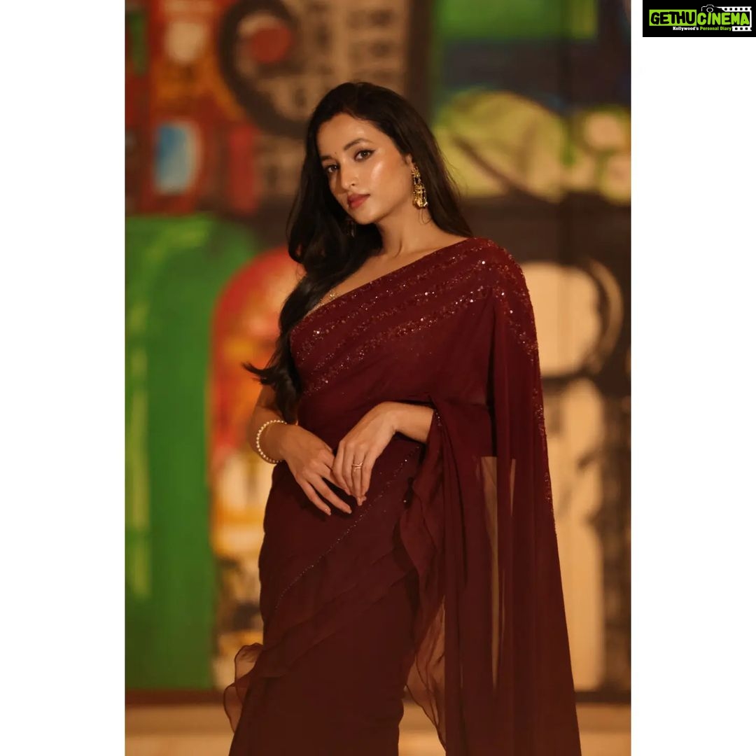 Srinidhi Ramesh Shetty Instagram - Times change! But what's authentic will always remain authentic💫♥️ . . . . . . . . . . . . . Styled by @niru05_raghupathy Saree @shyamalbhumika @quirk_india Accessories @amrapalijewels @amethystchennai Makeup @makeupwithshruthi Hair @suganthi.themua Photography @edwinjrobert Team Edwin j Robert @abishek_varman @rookiexyxr_siva