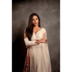 Srinidhi Ramesh Shetty Instagram - Just wait.. For the right time!! 🌸♥️ . . . . . . . . . . . . Styled by @niru05_raghupathy Outfit @rohitbalofficial Accessories @sangeetaboochra @chamierschennai Photography @kiransaphotography