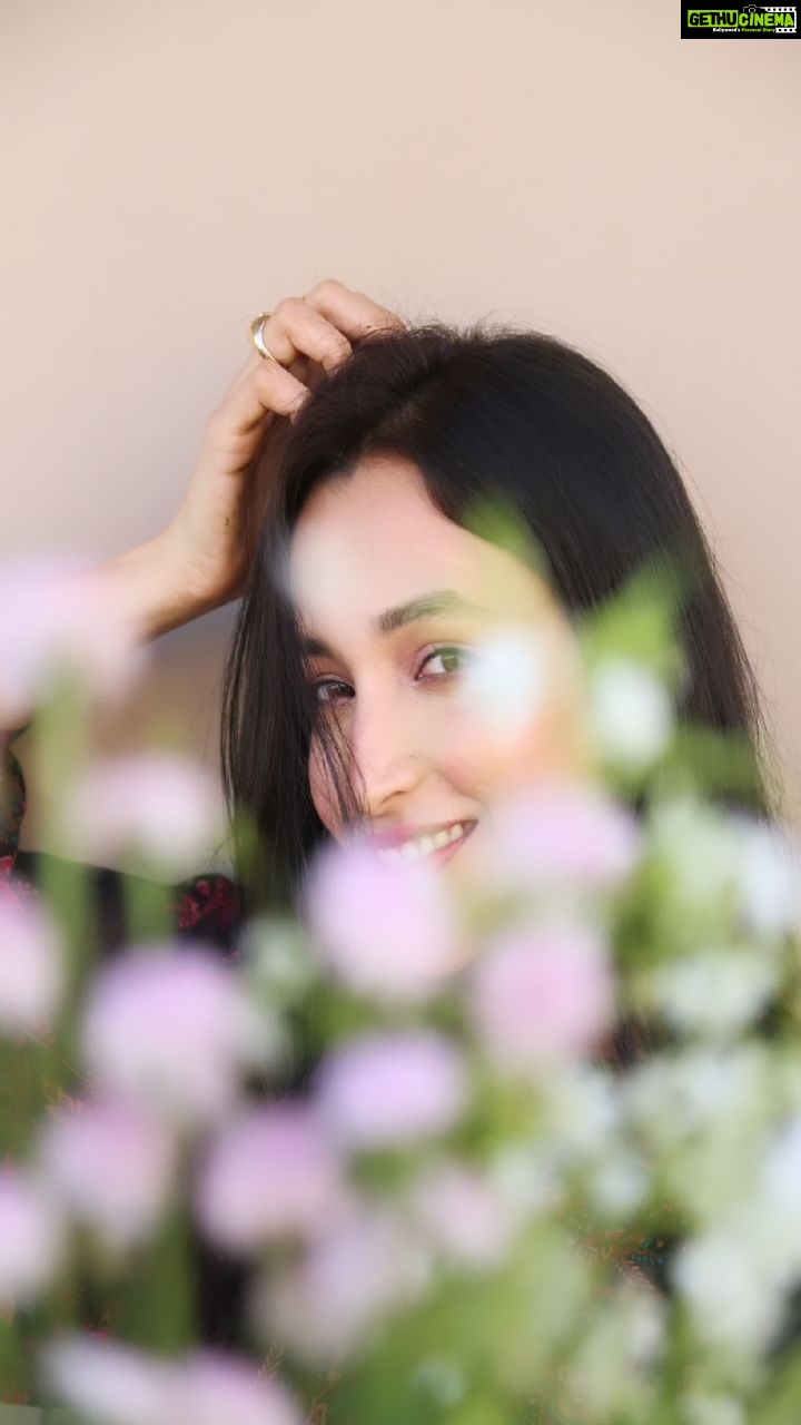 Srinidhi Ramesh Shetty Instagram - My unconditional love 🩷 & some flowers too🌸💌
