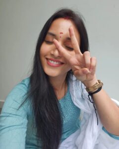 Srinidhi Ramesh Shetty Instagram - Love & devotion 🌸🙏🏻💕