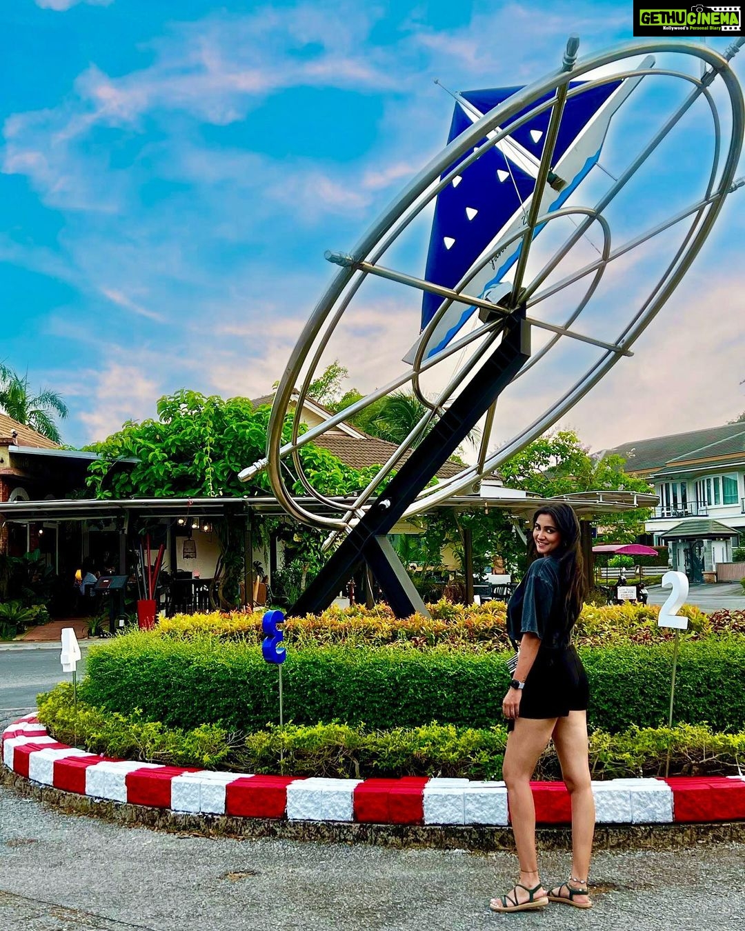 Srishti Jain Instagram - I clicked so many pictures! I think I’ll keep posting Phuket for a long time! . . . . . . . . . . . . . . #travel #phuket #grunge #style #instagram #newpost #postoftheday #vacationfit #phukettrip #familyvacation #instagood #instalike #instadaily #instafashion #explore #explorepage #boatclubphuket Phuket Boat Club