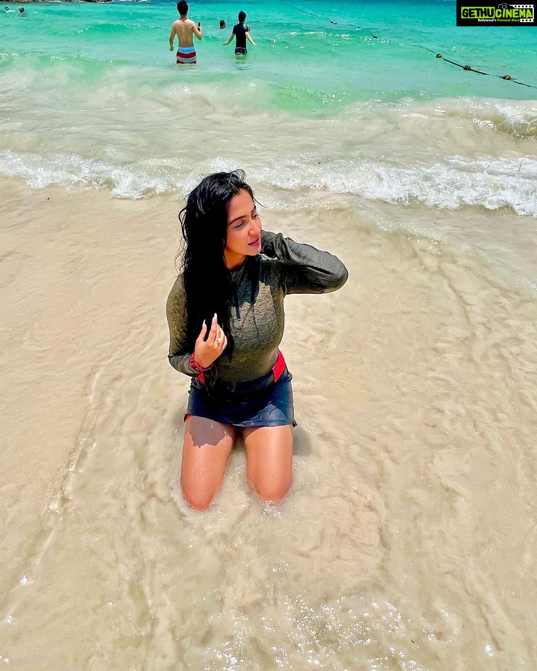 Srishti Jain Instagram - I had to take the usual beach pictures obviously! 🐰 . . . . . . . . . . . . . . . . #beach #beachday #beachphotoshoot #beautifuldestinations #bluesea #tan #sunkissed #sand #backhair #instagood #instadaily #instalike #instafood #explore #explorepage✨ #ootd #postoftheday Raya Island, Thailand