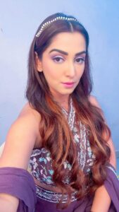 Srishti Jain Instagram - Dedicated to my show! 
.
.
.
.
.
.
.
.
.
.
.

#badeachelagtehain #balaji #ritikasood #newreel #reelsinstagram #instagood #instadaily #instalike #instagram #explorepage #newpost #reelsvideo #singing #gratitude