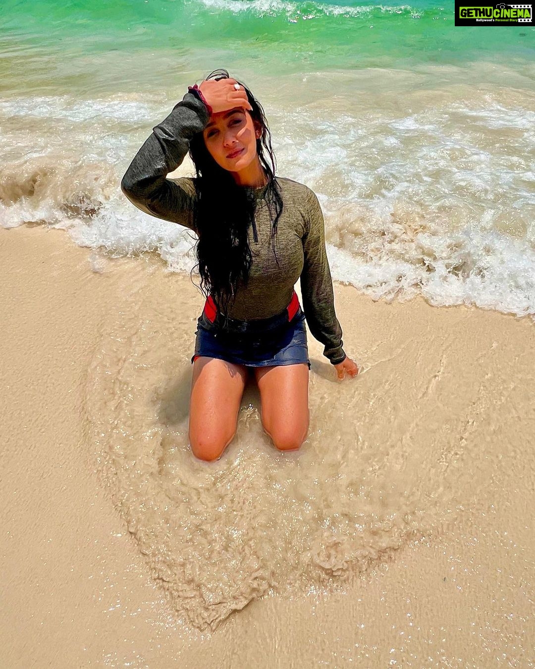 Srishti Jain Instagram - I had to take the usual beach pictures obviously! 🐰 . . . . . . . . . . . . . . . . #beach #beachday #beachphotoshoot #beautifuldestinations #bluesea #tan #sunkissed #sand #backhair #instagood #instadaily #instalike #instafood #explore #explorepage✨ #ootd #postoftheday Raya Island, Thailand