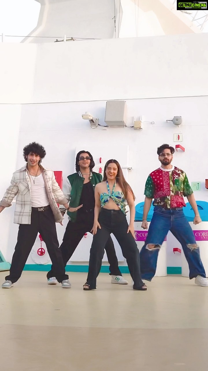Srishty Rode Instagram - The Fantastic 4 hahah this was Fun 💃🏻 . . . . . . #reels #reelsinstagram #reelitfeelit #reelkarofeelkaro #dance #dancereels #trending #latlaggayee
