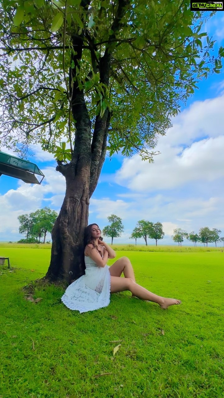 Srishty Rode Instagram - 🕊 . . . @pankhclothing #reels #reelsinstagram #reelitfeelit #trending #trendingreels
