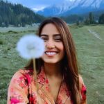 Srishty Rode Instagram - Dil Aawara ❤️ . . . #kashmir #gulmarg #reelsinstagram #reels #srishtyrode #reelitfeelit #reelkarofeelkaro #trending #trendingreels #viral #trendingsongs #travel #travelgram #travelrealindia #traveler #dilaawara