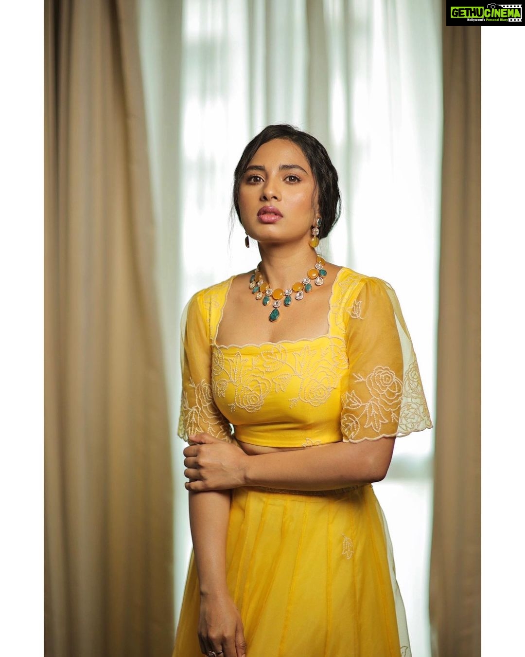 Srushti Dange Instagram - Back to my favourite colour 💛 Styled by @swethaindiranstylist Designed by @sindira_by_swethaindiran MUA by @hairandmakeupbynive Hairdo by @vishaa_hairandmakeup Photographer @dhanush__photography Jewellery @sankge #photography #happy #picoftheday #cute #srushtidange #like4like #travel #instagram #style #summer #instadaily #fitness #food #fun #beauty #srushti #smile #cookuwithcomali #music #ootd #instamood #cwc #cookwithcomali #cookwithcomali4 #cookwithcomaliseason4