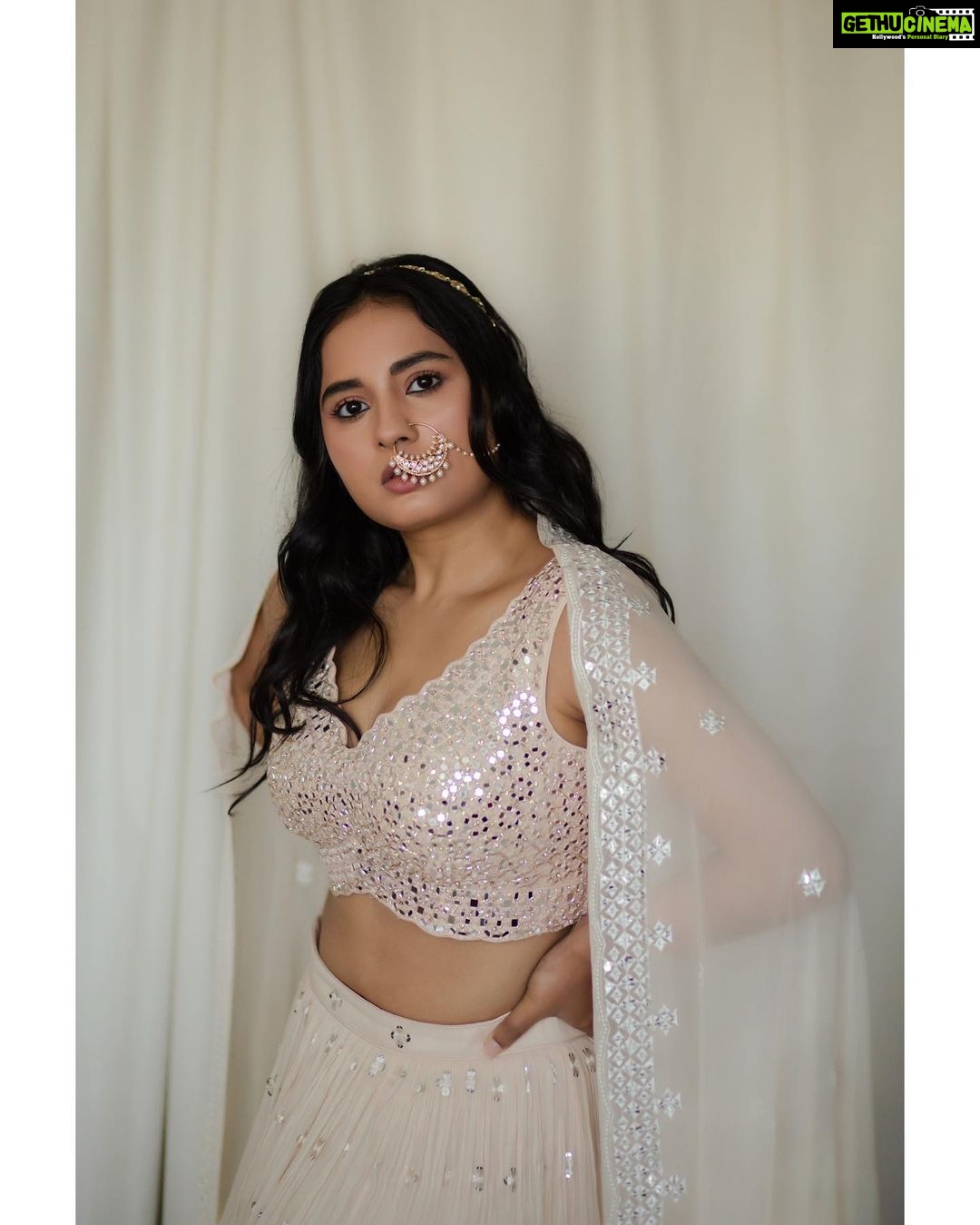 Srushti Dange - 61.1K Likes - Most Liked Instagram Photos