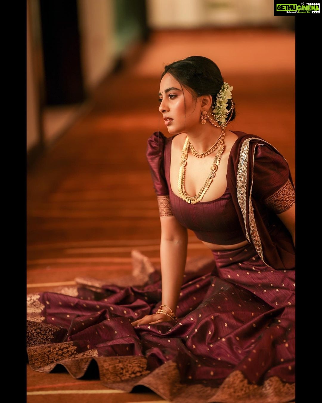 Srushti Dange - 103.5K Likes - Most Liked Instagram Photos