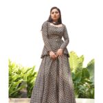 Srushti Dange Instagram - A little contour and confidence 🎩 🪄 Styled by @swethaindiranstylist Designer by @sindira_by_swethaindiran Makeup by @hairandmakeupbynive Hairdo by @vishaa_hairandmakeup Photographer by @varuun.jpg #cute #srushtidange #like4like #travel #instagram #style #summer #instadaily #fitness #food #fun #beauty #instalike #smile #cookuwithcomali #music #ootd #instamood #cwc #cookwithcomali #cookwithcomali4 #cookwithcomaliseason4