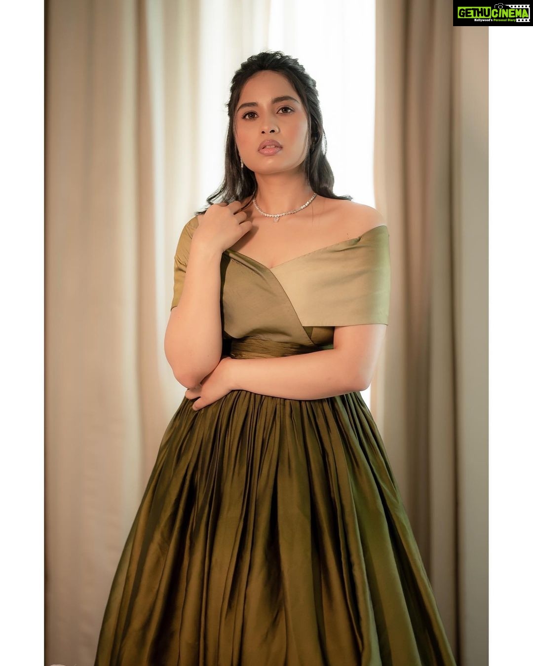 Srushti Dange - 83.8K Likes - Most Liked Instagram Photos