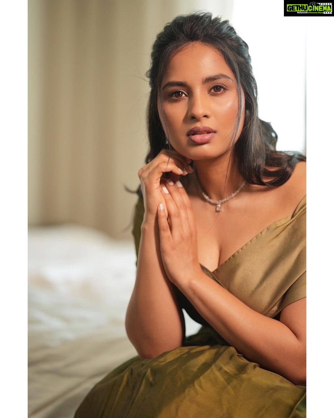 Srushti Dange - 83.8K Likes - Most Liked Instagram Photos