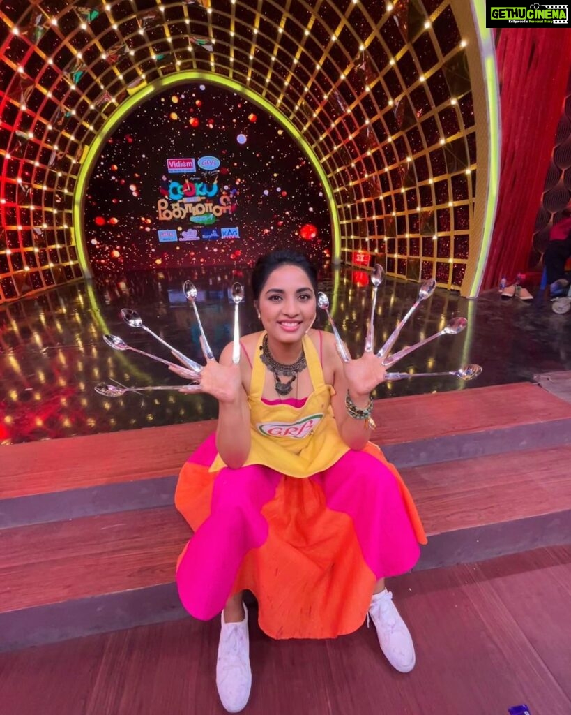 Srushti Dange Instagram - What a episode 🙌💫🌸 Double trouble “Srushtii Dhamaka” #love #instagood #fashion #photooftheday #beautiful #photography #happy #picoftheday #cute #srushtidange #like4like #travel #instagram #style #summer #instadaily #fitness #food #fun #beauty #instalike #smile #cookuwithcomali #music #ootd #instamood #cwc #cookwithcomali #cookwithcomali4 #cookwithcomaliseason4