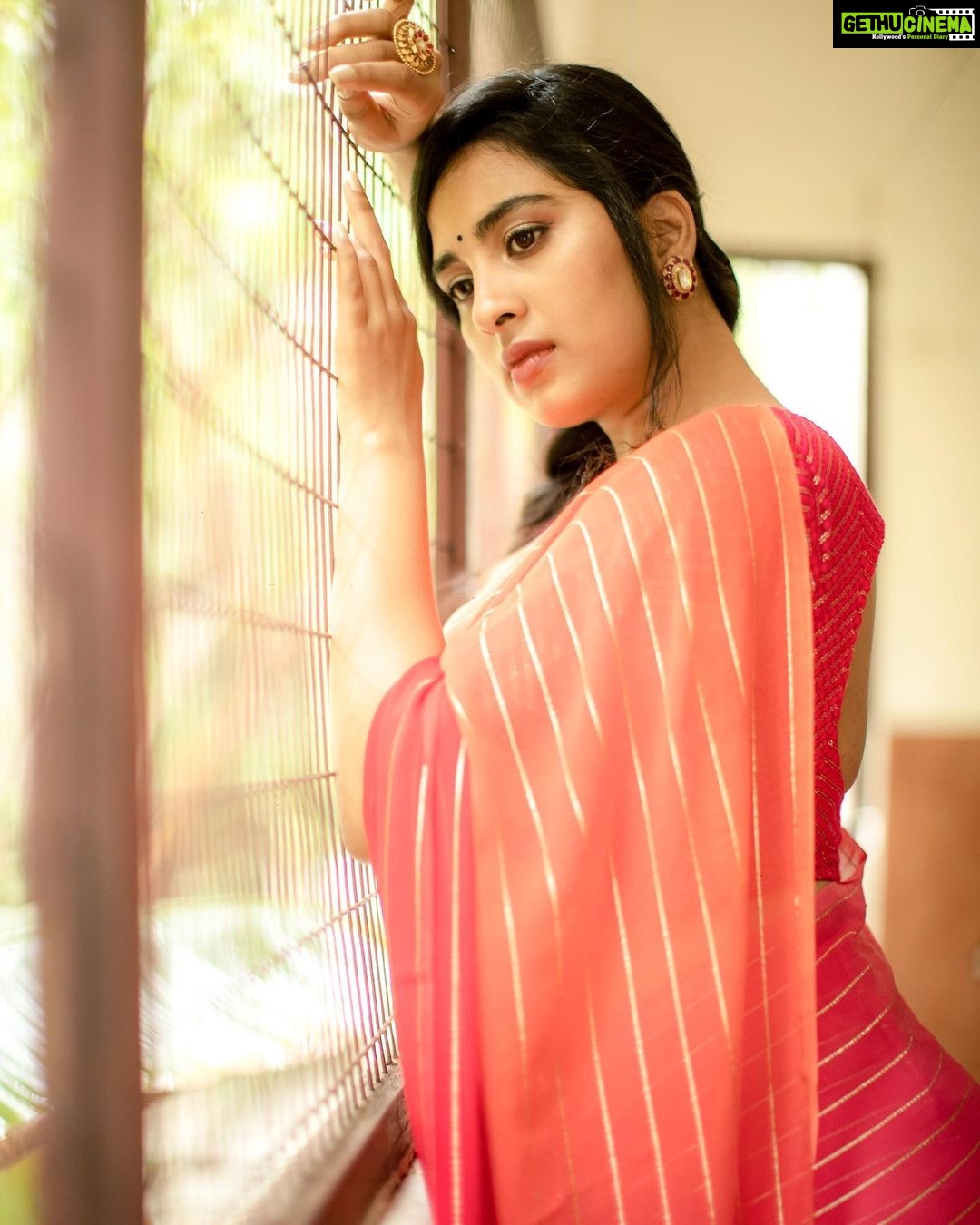 Srushti Dange Instagram - Saree is festivity! π£π£ Designer -: @nirali_design_house Makeup π @makeup_by_kez Hairdo by @banu_hairstylist_sareedrapist Jewellery by @challani_jewellery Photography by @camerasenthil Shoot organized by @rrajeshananda