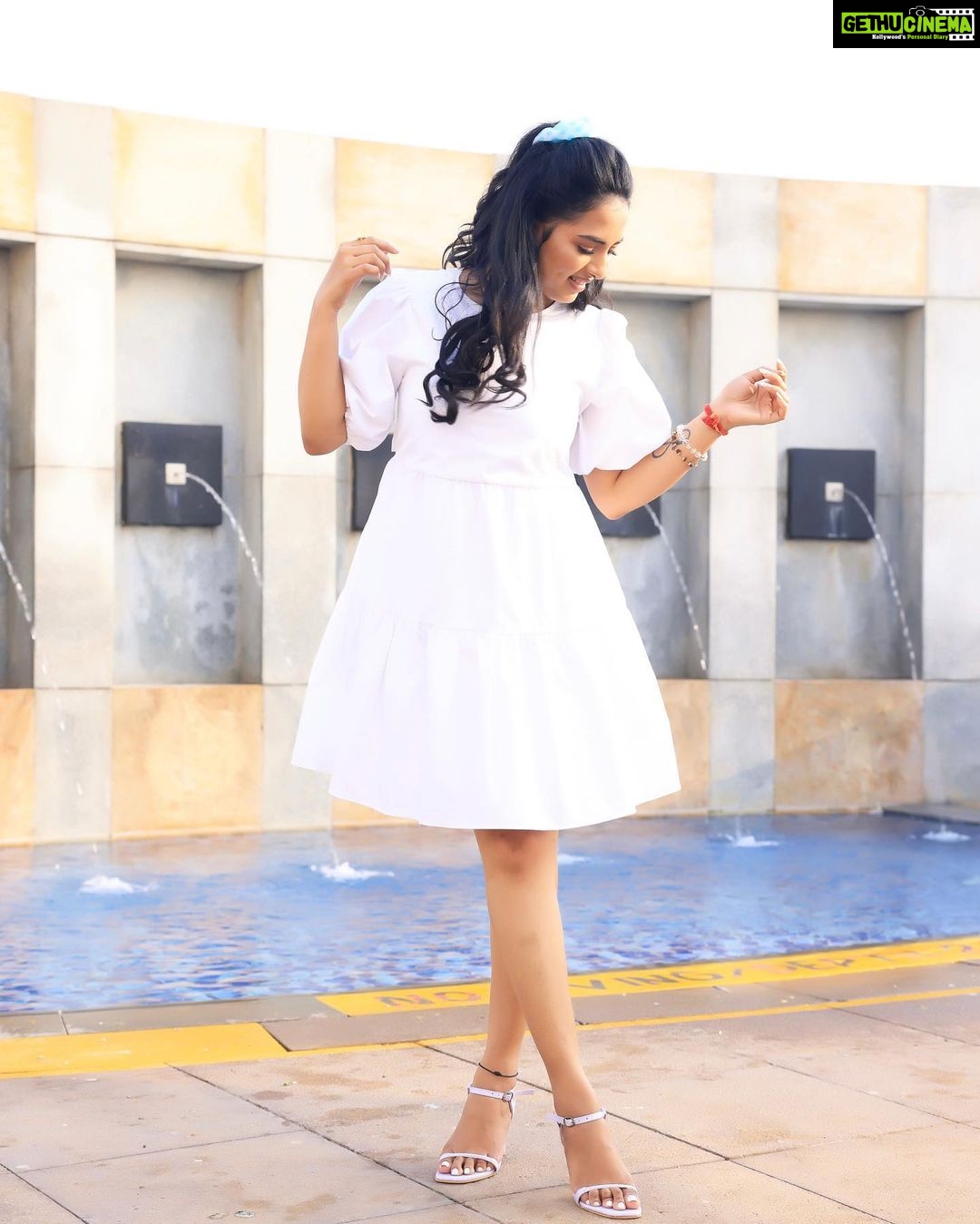 Srushti Dange Instagram - “If you were looking for a sign, here it is” Styled by @puraniii MUA by @hairandmakeupbynive Photographer by @varuun.jpg #photooftheday #beautiful #photography #happy #picoftheday #cute #srushtidange #like4like #travel #style #summer #instadaily #fitness #food #fun #beauty #instalike #smile #cookuwithcomali #music #ootd #instamood #cwc #cookwithcomali #cookwithcomali4 #cookwithcomaliseason4