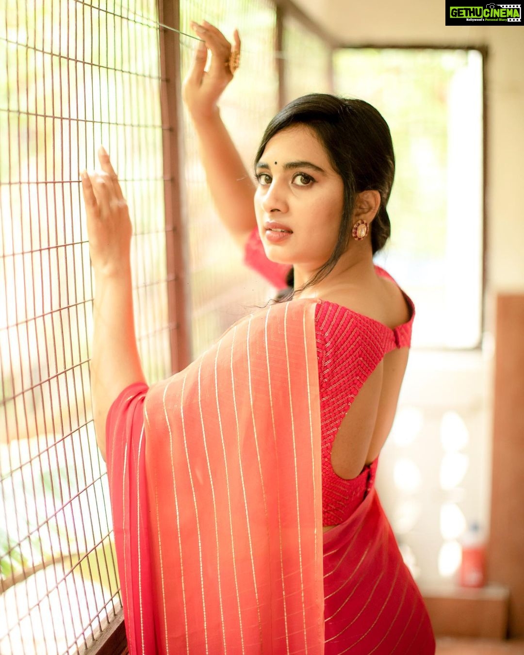 Srushti Dange Instagram - Saree is festivity! π£π£ Designer -: @nirali_design_house Makeup π @makeup_by_kez Hairdo by @banu_hairstylist_sareedrapist Jewellery by @challani_jewellery Photography by @camerasenthil Shoot organized by @rrajeshananda