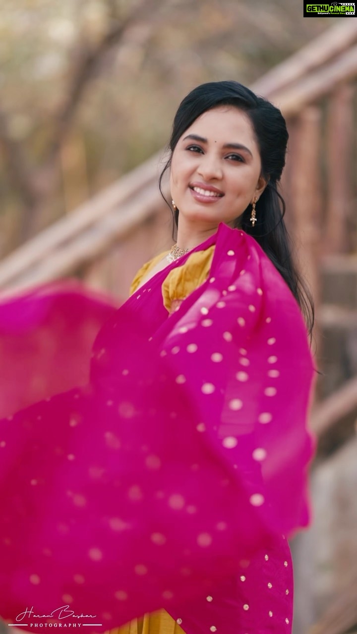 Srushti Dange Instagram - Reel deal Ft #srushtidange shot by @haran_official_ Styled by @indu_ig Makeup @abhirami_mua Hairstylist @soniyarameshbabu_muah Outfit @tamarachennai Jewelry @made_for_hers #reel #reels #reelsvideo #reelsinstagram #cwc #cookwithcomali #cookuwithcomali #cookwithcomali4 #cookwithcomaliseason4 #reelvideo #reelinstagram