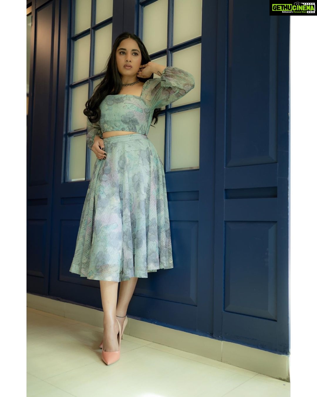 Srushti Dange Instagram - Cool fits always π¦ Designer @sindira_by_swethaindiran Styled by @swethaindiranstylist MUA by @vishaa_hairandmakeup Photographer @camerasenthil #cute #srushtidange #like4like #travel #instagram #style #summer #srushti #fitness #food #fun #beauty #instalike #smile #cookuwithcomali #music #ootd #instamood #cwc #cookwithcomali #cookwithcomali4 #cookwithcomaliseason4