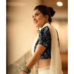 Srushti Dange Instagram - In my blue berry 🫐 smoothie 💙🤍 @indu_ig @fineshinejewels @akira_the_couture__ @vishaa_hairandmakeup @mua_supriya @camerasenthil #photography #happy #picoftheday #cute #srushtidange #like4like #travel #instagram #style #summer #srushti #fitness #food #fun #beauty #instalike #smile #cookuwithcomali #music #ootd #instamood #cwc #cookwithcomali #cookwithcomali4 #cookwithcomaliseason4