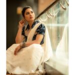 Srushti Dange Instagram - In my blue berry 🫐 smoothie 💙🤍 @indu_ig @fineshinejewels @akira_the_couture__ @vishaa_hairandmakeup @mua_supriya @camerasenthil #photography #happy #picoftheday #cute #srushtidange #like4like #travel #instagram #style #summer #srushti #fitness #food #fun #beauty #instalike #smile #cookuwithcomali #music #ootd #instamood #cwc #cookwithcomali #cookwithcomali4 #cookwithcomaliseason4