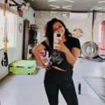 Sruthi Hariharan Instagram - Slow and steady . Allow me a few words about @sgaurav1309 . Gaurav trained me back in 2015 and I remember feeling and most probably being my fittest . Cut to present, it was a desperate call for help that led me to him. All he would tell me is "just make sure you come to the gym- come WHAT may. Rest I'll take care " - So thank you man, for pushing me every single count- especially the last few ones . @fitstersclub #itsajourney #notarace #embraceyourbody #caloriedeficit #stilllovefood #food❤️
