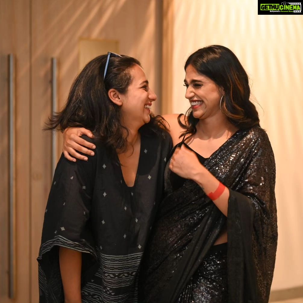 Sruthi Hariharan Instagram - Laughing with @siriiravikumar ♥ Me super proud of you - you know that right . Many hugs . Thank you @vageeshkanth for these pictures .