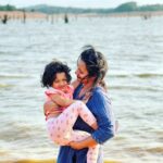 Sruthi Hariharan Instagram – As time stood still . 
#mybaby #growinguptoofast #isthiswhatitmeanstobeinlove