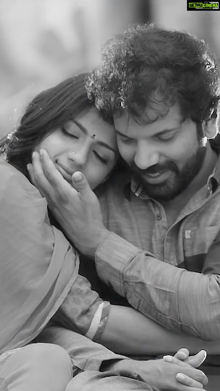 Sruthi Hariharan Instagram - ಬಿಗಿಯಾಯ್ತು ಕೊರಳ್ ... #sathishninasamsongs #sruthihariharan #beautifulmanasugalukannadamovie