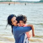 Sruthi Hariharan Instagram – As time stood still . 
#mybaby #growinguptoofast #isthiswhatitmeanstobeinlove