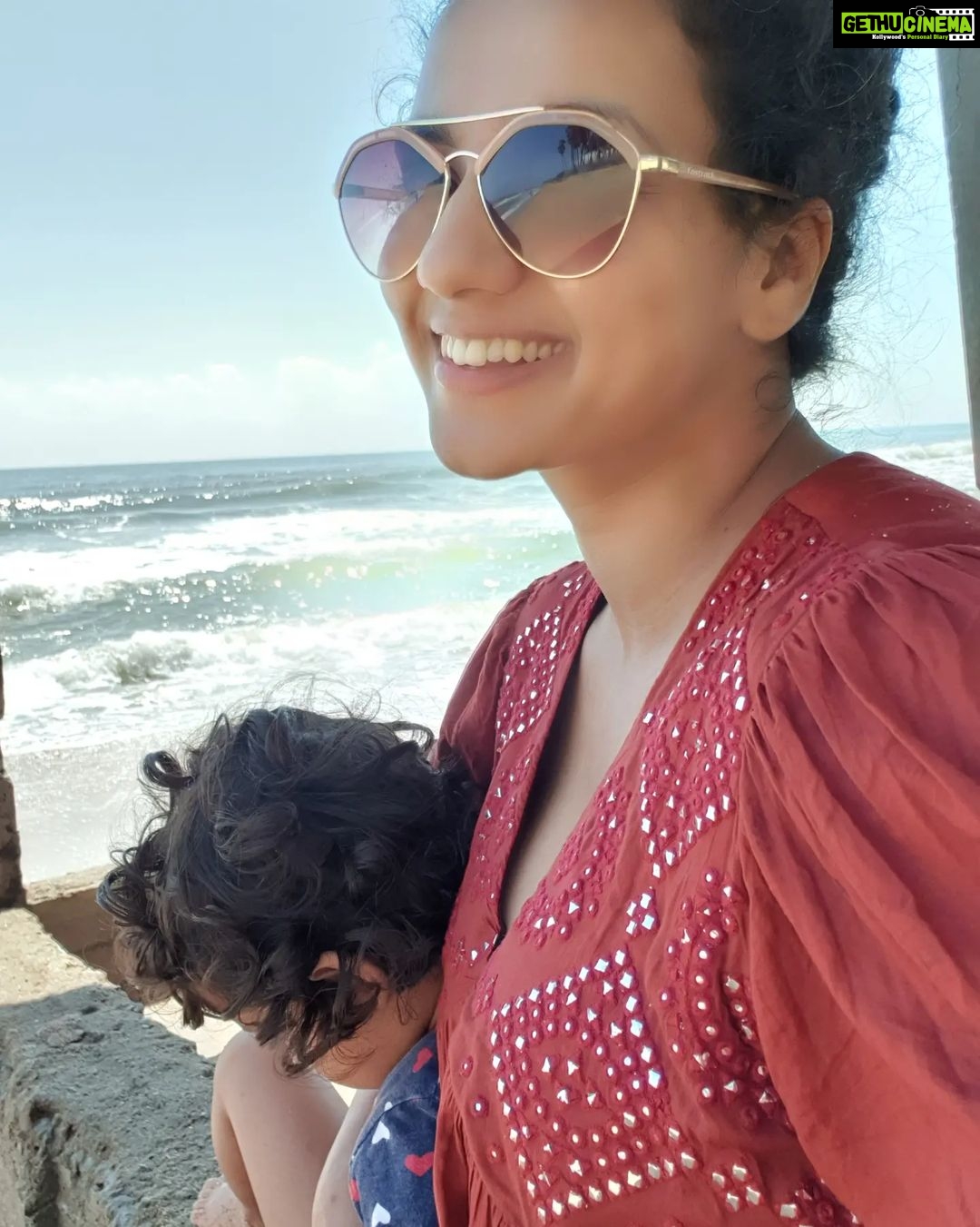 Sruthi Hariharan Instagram - Google : The Beach or the mountains ? Result: Given that the beach life is totally upbeat and lively, beach people are generally active and highly energetic in their daily lives. Whereas people who love mountain vacations, are more of balanced travelers who love to be around nature. They believe in living in the moment and dealing with one thing at a time. ME: mountains anyday . But the beach is a close second. #withyou #momdaughtergoals Auroville Beach Pondicherry