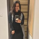 Sruthi Hariharan Instagram - I detest the saying- "don't ask a woman her age. Don't ask a man his salary " So here goes . I am all of 34. I've had my fair share of success and failures... but every single time, I have managed to pick myself right up and move forward. Headstrong- that I won't give up . Tweaking that adage: "Lets embrace our age cos its just a number. And lets not ask a man OR a woman their salary" Ok cool . Happy to me :) #birthdaygirl #tutuisme