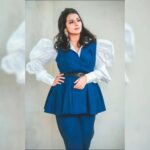 Sruthi Hariharan Instagram - It has been nerve wracking trying to figure out what kind of fashion suits me. I wouldn't have dared to wear a suit of any other kind but for this . Thank you dearest @papapants for putting your heart and soul in scouring the entire country to finally make me suit up and "own it" too :) Styled by: @papapants Make up by @shivugowda2011 Hair by @paramesh_hairstylist Outfit from @protteaa.official (Thanknyou guys ) Amazing Jewellery from  @iguana_by_swastiparekh