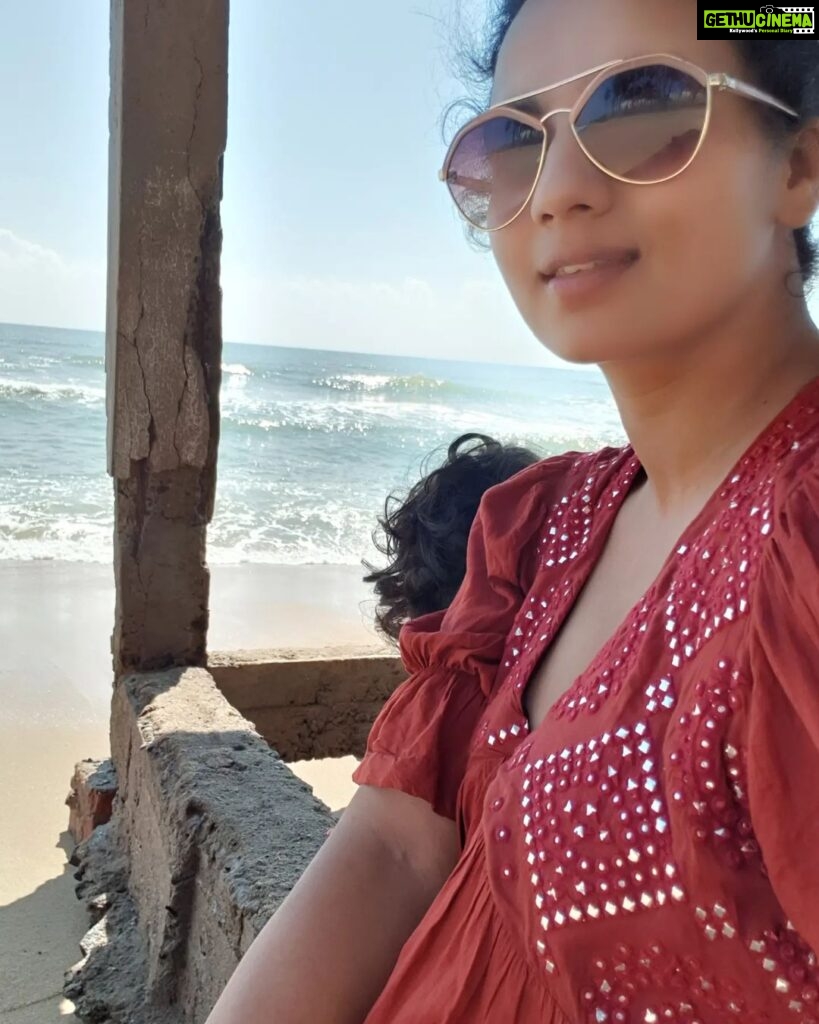 Sruthi Hariharan Instagram - Google : The Beach or the mountains ? Result: Given that the beach life is totally upbeat and lively, beach people are generally active and highly energetic in their daily lives. Whereas people who love mountain vacations, are more of balanced travelers who love to be around nature. They believe in living in the moment and dealing with one thing at a time. ME: mountains anyday . But the beach is a close second. #withyou #momdaughtergoals Auroville Beach Pondicherry