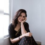 Sunaina Instagram - 🌸 shot by @madras_ponnu Wearing @bespoke.dhishya Styled by @dhikshitha_suresh MUA @vyshalisundaram_hairstylist