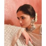 Sunaina Instagram - For Hasith’s wedding ❤️