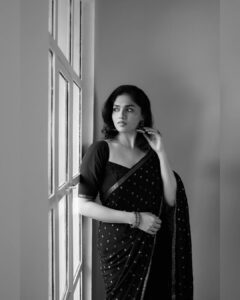 Sunaina Instagram - 🌸 Wearing @bespoke.dhishya 
shot by @madras_ponnu 
Styled by @dhikshitha_suresh 
MUA @vyshalisundaram_hairstylist