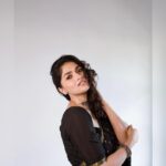 Sunaina Instagram - 🌸 Wearing @bespoke.dhishya shot by @madras_ponnu Styled by @dhikshitha_suresh MUA @vyshalisundaram_hairstylist