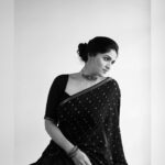 Sunaina Instagram - 🌸 Wearing @bespoke.dhishya shot by @madras_ponnu Styled by @dhikshitha_suresh MUA @vyshalisundaram_hairstylist