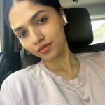 Sunaina Instagram - I hope you find someone to spend the new years with… but most importantly… I hope you find yourself. ❤️ #happynewyear everyone. Gratitude forever for all the good bad and everything else.