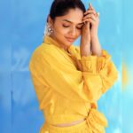 Sunaina Instagram - 📸 @the.portrait.culture @sat_narain @shotsbyuv Styled by @mehndi_jashnani #MJstyling MUA @zuci_hairnmakeup