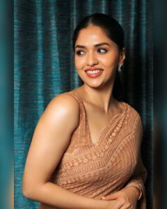 Sunaina Instagram - ❤️🥀 Saree : @bespoke.dhishya Mua : @zuci_hairnmakeup Photography : @the.portrait.culture @bharat.partha @praveenbabu96 Styled by : @dhikshitha_suresh