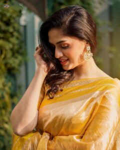 Sunaina Instagram - Caption the picture ❤️

For #REGINA ✨
Saree: @bespoke.dhishya
Mua : @vyshalisundaram_hairstylist
Photography : @thesavouriesshots
Jewellery:  @Theamethyststore
Styled by : @dhikshitha_suresh