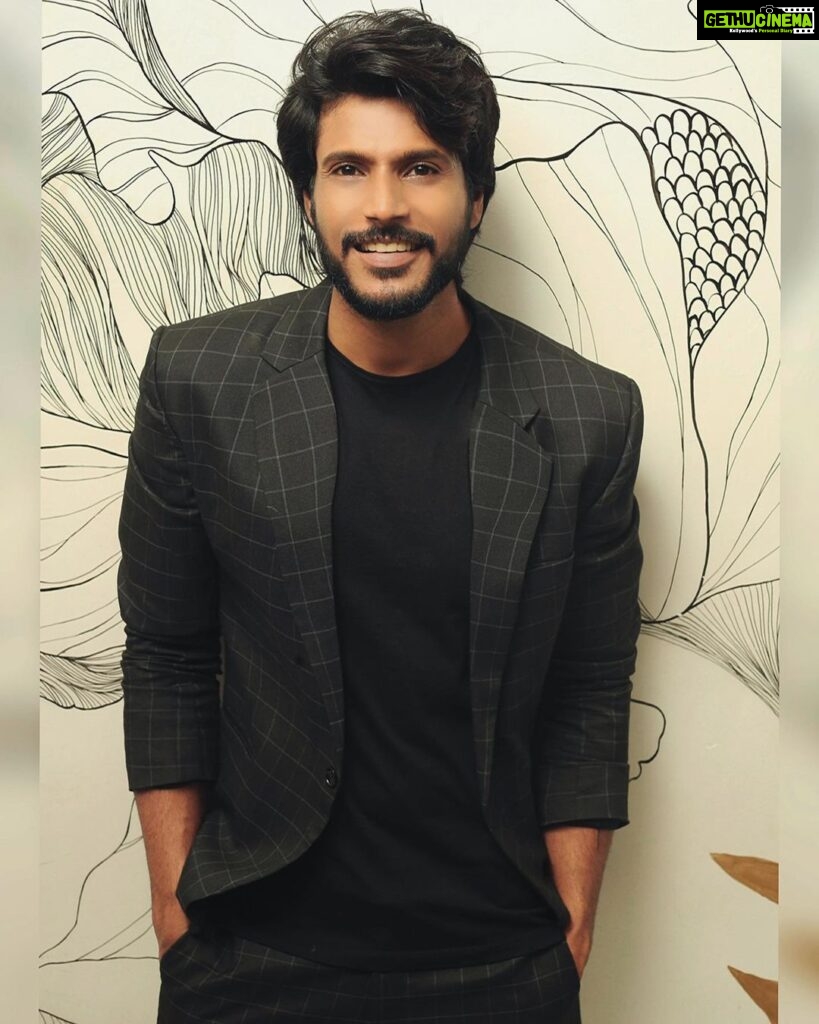 Sundeep Kishan Instagram - There’s no Secret Ingredient..it’s just You ✌🏽 - Kung Fu Panda Styled by @anshikaav Clicked by @crafty_chandu Location @beluga.gram Outfit @designervivekgupta Assisted by @roshiijain
