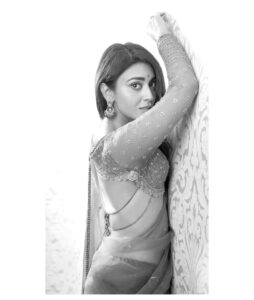 Sunder Ramu Instagram - Posted @withregram • @shriya_saran1109 It’s amazing how old friends just know you . @soondah_wamu always brings out the crazy in me . 
Shot this in chennai , after 16 hours of work travel …. 
Wearing my favourite @sithara_kudige 
Love the blouses she makes . Ufff this saree is amazing 
Make up @mukeshpatilmakeup 
Hair @priyanka_sherkar1 
@kabzaamovieofficial
