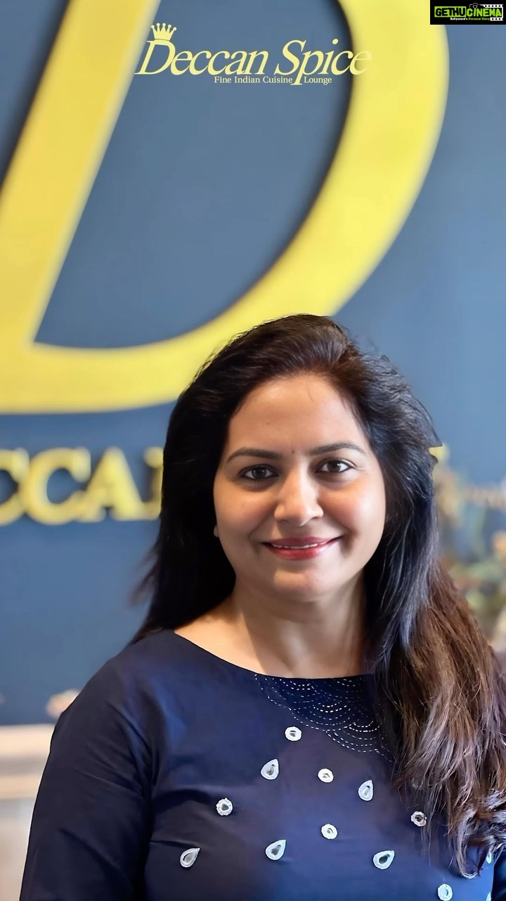 Sunitha Upadrashta Instagram - An incredible voice & supremely gracious presence.. It was an absolute honor having you amongst our midst @upadrastasunitha 🙏🏻 We look forward to welcoming you at @deccanspice again soon! #upadrastasunitha #telugusingers #telugumusic #telugusongs #celebrity #celebrities #deccanspice #deccanspiceedison #edisonnj Deccan Spice