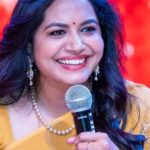 Sunitha Upadrashta Instagram - Tampa event went really well and I am overwhelmed with the response. I sang for 4hrs and I was not tired .. Thank you so much @taftampa for organising a houseful event and @meherchanti_mliveband for joining me, looking forward for many more with you and the band. You guys are rocking. @arjunadapallimusic you’re an amazing singer with a good heart. I enjoyed singing with you. Last but not the least @mamatajuvvadi for the time we spent and all the memories🤗❤️ so far.. one of my best shows and a memorable trip. A big Thank you🙏🏻 @naveen.fotos for the wonderful clicks😊😊