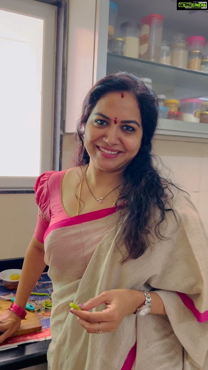 Sunitha Upadrashta Instagram - శోభకృత్ నామ సంవత్సర ఉగాది శుభాకాంక్షలు💐 sorry.. I missed pronouncing Shobhakruth in the video.. excuse me.