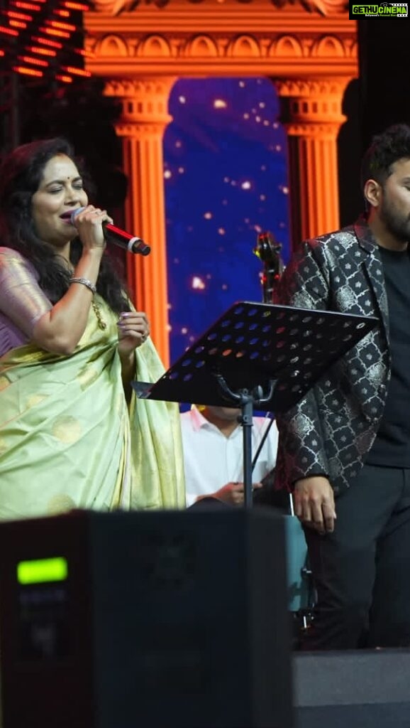 Sunitha Upadrashta Instagram - My dream come true moment .. Singing my most favourite song in front of the creator himself, in his concert made my heart smile.. I poured all my devotion and emotion in the song. Being a part of Ilayaraja sir’s concert is a great experience🙏🏻🙏🏻